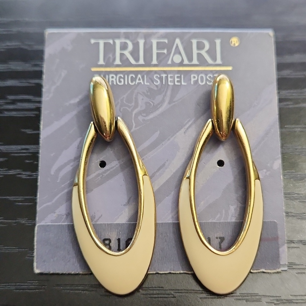 Trifari Vintage Gold Tone and Off White/Cream Pierced Earrings